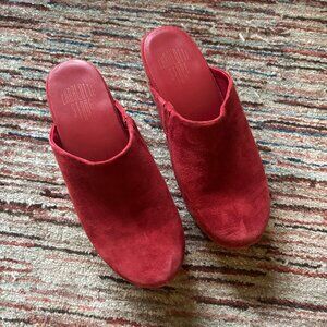 Charlotte Stone Martino Clog in Chili Size 9